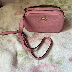 Michael Kors purse crossbody